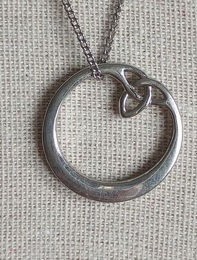Solvar Ireland Silver tone Trinity Knot Open Pendant 18in Chain Inc